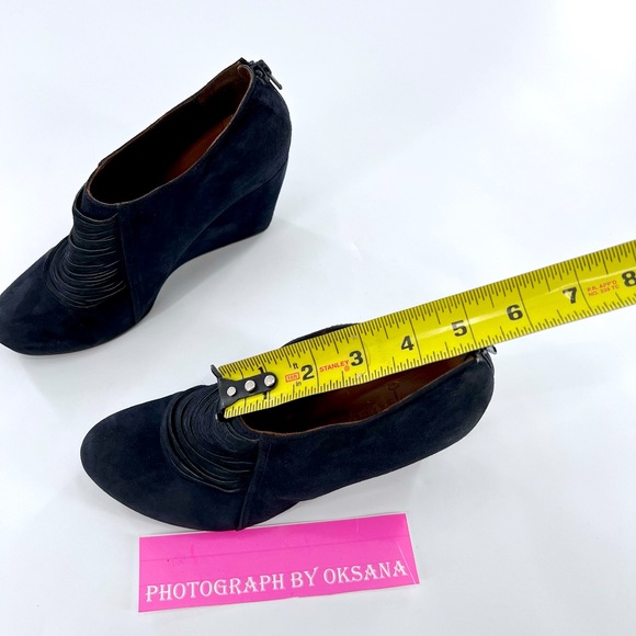COCLICO SHOES Navy Blue SUEDE FRINGE WEDGE BOOTIES size 38.5 US 8 - Picture 7 of 16